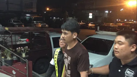 หนุ่มเมาหนัก ปาขวดเบียร์ โซดา โดนเก๋ง ตร.ไล่จับ พบปริมาณแอลกอฮอล์เกิน 