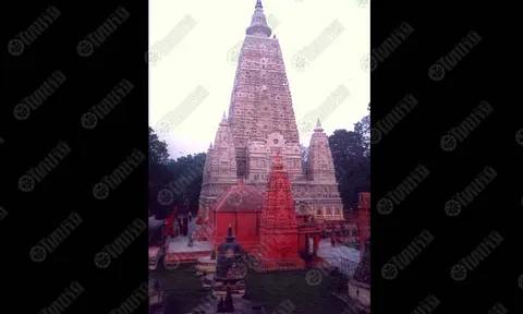 พระบรมฯ ทรงนำพุทธศาสนิกชน บินสักการะมหาเจดีย์พุทธคยา