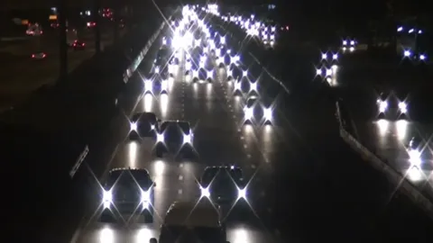 คนแห่กลับจากสงกรานต์ สายเอเชีย-พหลโยธิน ขาเข้า กทม.ปริมาณรถหนาแน่น