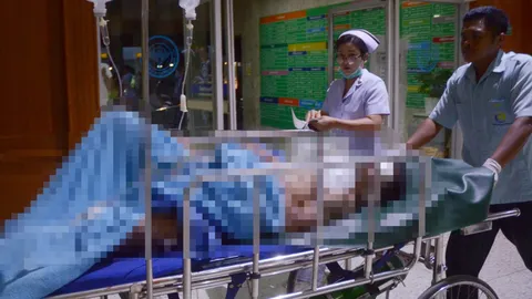 สงกรานต์ดุจริงๆ หนุ่มปราจีนเลือดร้อน ไล่แทงกันไส้ทะลักสาหัส 3