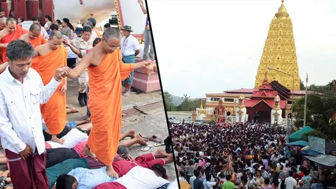 สงกรานต์มอญ สาธุชนนอนเป็นสะพานบุญ ให้พระสงฆ์เหยียบ เพื่อเป็นสิริมงคล