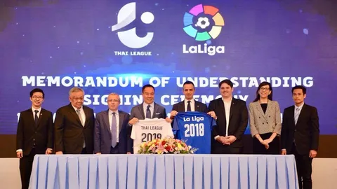สู่อีกขั้น! 'ไทยลีก' จับมือ 'ลาลีกา' เซ็น MOU พัฒนาลูกหนังไทย