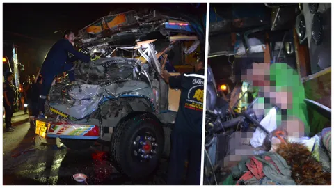 สิบล้อหน้ายาวชนรถพ่วง 18 ล้อ คนขับถูกอัดก๊อปปี้ ตายคาซาก 