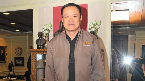 'อนุทิน' ปัดเคลียร์ใจ ชทพ.หลังข่าวดึงลูกเสธหนั่น ร่วมก๊วน ภท.