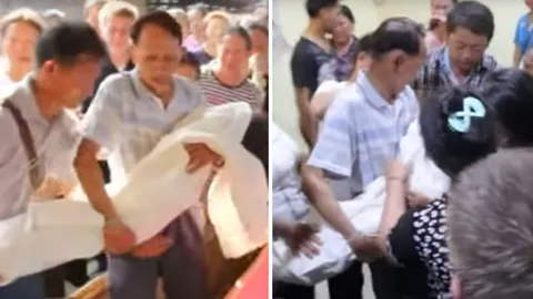 เสียงร้องไห้ระงม! ญาติรับศพลูกสาวกำนันชาวม้ง ทำพิธีทางศาสนา (คลิป)