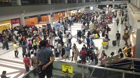 สนามบินอุบลฯ วุ่น! ไฟรันเวย์ดับงดบิน ผู้โดยสารตกค้างนับร้อย 