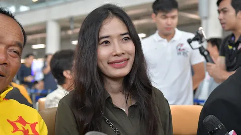 ย้อนรอย 3 โพสต์ปริศนา 'น้องเก๋' ก่อนโพสต์จบสัมพันธ์ 'ศรีสะเกษ'