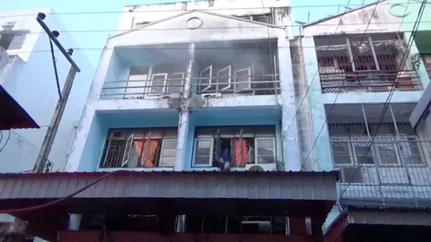 เพลิงไหม้ตึกแถวย่านพระราม 2 ทำสาวเจ้าของบ้านเจ็บ เหตุสำลักควันไฟ