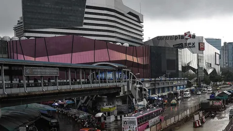 เสนอ 2 แนวทางให้ กทม.มีส่วนร่วม จัดทางเท้าหน้าเซ็นทรัลลาดพร้าว