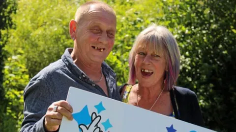 รวยแค่ไหนก็ไม่แก้ฟันเหยิน