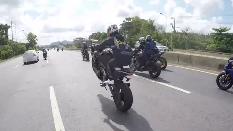 วิจารณ์ยับ! จี้ตำรวจตรวจสอบบิ๊กไบค์สายบันเทิง ยกล้อ ซิ่งขึ้นเขาใหญ่ (คลิป)