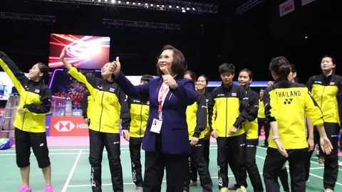 'ปัทมา' กดไลค์! ซูฮกขนไก่ไทย หลังสร้างประวัติศาสตร์อูเบอร์ คัพ