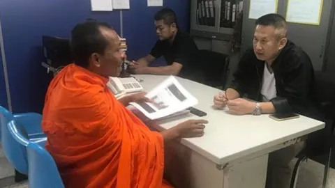 เจ้าอาวาสวัดศรีนคร เข้าแจ้งความ สภ.ธารโต โดนมือมืดขู่ฆ่าทางโซเชียล