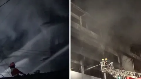 ดับแล้ว ไฟไหม้โรงงานหมวกกันน็อก ซ.ท่าข้าม อาสาเจ็บ2 แน่นหน้าอก-เป็นลม