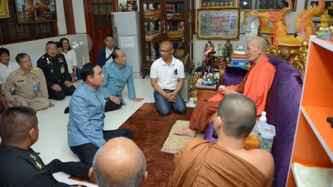 ‘บิ๊กตู่’ รับคชสิงห์ หลวงปู่ลี 'วิษณุ' ไม่ฟันธง นัดถก กกต. 14 มิ.ย.