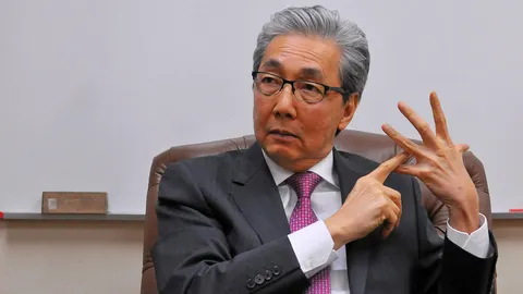 "สมคิด" จีบ "ฟ็อกซ์คอนน์" ลงทุนในไทย