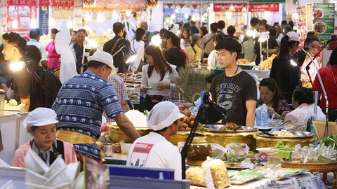 รีวิวงาน OTOP Midyear 2018 ของดีพรีเมียม อาหารอร่อยเพียบ!