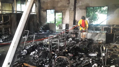 ไฟไหม้ ร.ร.ตาจงพิทยาสรรค์ เสียหายราว 1 ล้าน ตร.คาดไฟฟ้าลัดวงจร