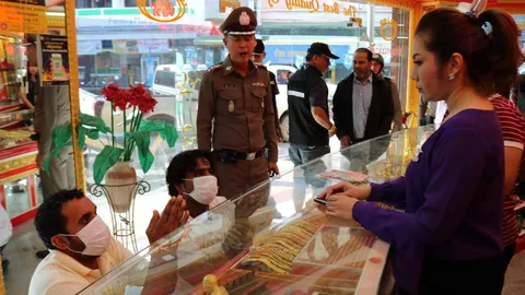 หนุ่มปากีฯหนีไม่รอด 2คนฉกทอง5บาทที่สุราษฎร์ฯ อ้างผมเมา 