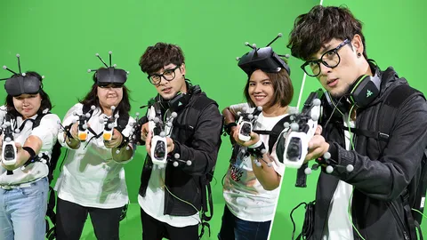 "ทอม" ฟิน! เล่นเกมวีอาร์ใหม่สุดมันส์