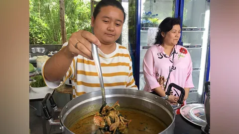 ซี้ดซ้าด “ขนมจีนน้ำยาปลาแซลมอน”