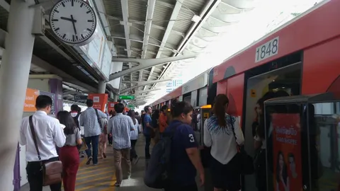 บีทีเอส ยอมรับ ขบวนรถขัดข้องหนักสุด 'อาคม' บี้เร่งแก้ให้เรียบร้อย (คลิป)