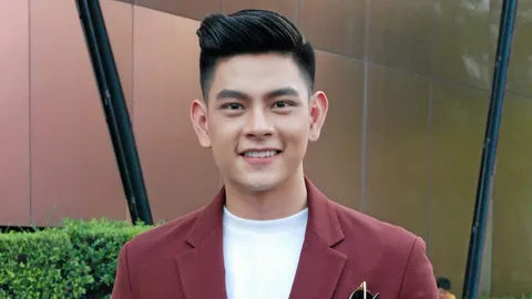 "เอี๊ยง" ดูใจสาวไฮโซนักเรียนนอก รอเวลาว่างบินไปหาที่อเมริกา