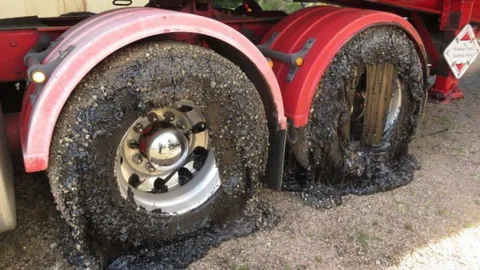 ออสซี่ตะลึง! ร้อนจัดจนยางมะตอยละลาย ติดล้อรถหนึบหนับถึงขนาดนี้