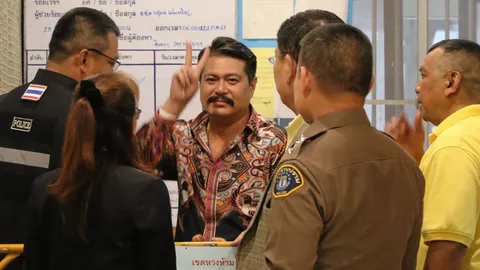 ป.ขัง'วัน-ลูกเหลิม' 1คืนก่อนนำฝากขัง (คลิป)