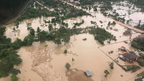 อ่วม! เขื่อนลาวแตก น้ำท่วมขยายวงกว้าง ภาคเหนือกัมพูชา จมบาดาล 