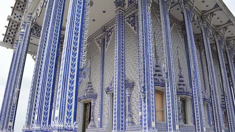 อลังการ! โบสถ์เซรามิกทนน้ำเค็ม สีน้ำเงิน วัดปากน้ำแขมหนู จันทบุรี 