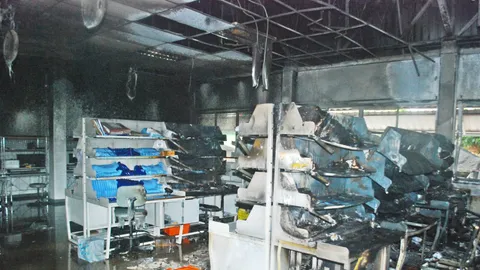 ไฟไหม้ห้องส่งพัสดุไปรษณีย์สันกำแพง สันนิษฐานไฟฟ้าลัดวงจร