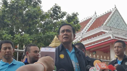 นายกฯ เซ็น ตั้งกรรมการคุมผลิตสื่อ 'ถ้ำหลวง'