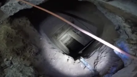 มะกันตะลึง เจออุโมงค์ลับขนยา ข้ามชายแดนไปโผล่ใต้เตียง ที่เม็กซิโก