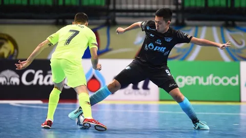 เกินต้าน! 'บลูเวฟ' พ่าย 'บาร์ซา' 2-12 ซิวที่ 4 โต๊ะเล็กสโมสรโลก