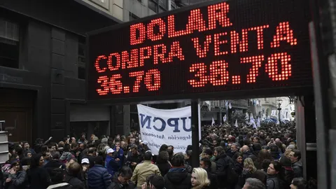 ซบ IMF ปล่อยกู้-อาร์เจนตินาดิ้นแก้วิกฤติการเงิน