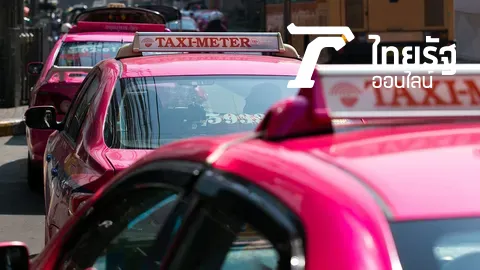 ต้นตอรถติด! หน้าห้างเมเจอร์ปิ่นเกล้า แท็กซี่จอดแช่รอผู้โดยสาร ติดหนึบ