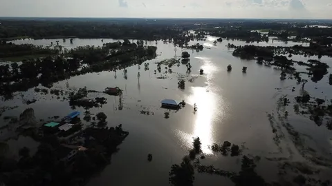 น้ำท่วมหนองคายยังน่าห่วง น้ำสาขาล้นตลิ่ง ไหลลงน้ำโขงไม่ได้