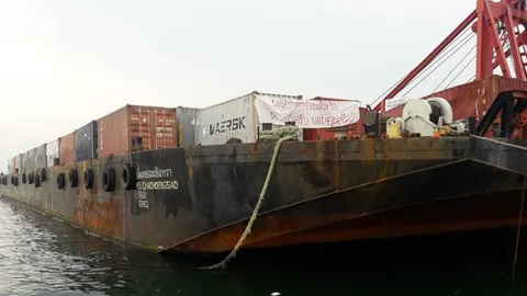 ผอ.เจ้าท่าแหลมฉบัง สั่งย้ายตู้สินค้าเหม็นเน่า บนเรือบาสหน้าอ่าวอุดมแล้ว