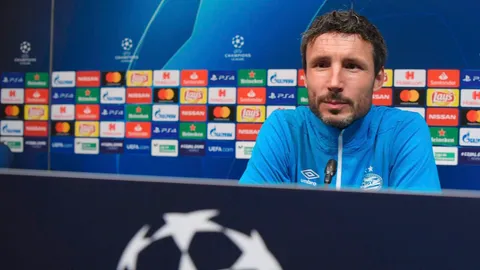 อย่าแตกตื่น! กุนซือพีเอสวี ห้ามลูกทีมแลกเสื้อ ‘เมสซี’ ช่วงพักครึ่ง