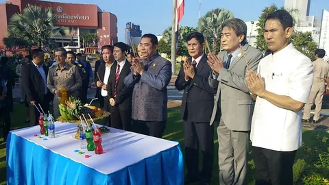 'สนธยา' นำ 4 รองนายกเมืองพัทยา ปฏิบัติงาน ดันเมืองนานาชาติ หนุน EEC