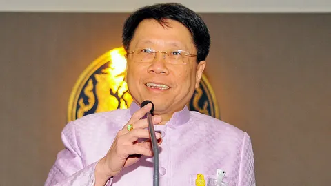 ยื้อพิมพ์ตำรา สสวท.