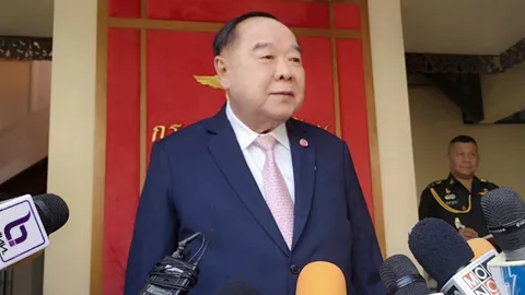 'บิ๊กป้อม' เชื่อเหตุกราดยิงอริประตูน้ำ แค่ทะเลาะ ปัดเอี่ยวมาเฟีย!