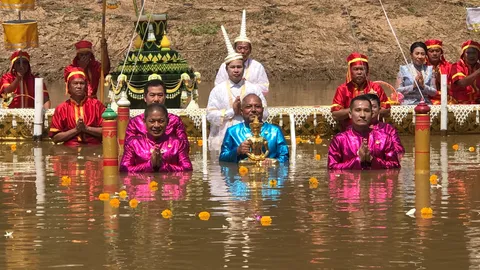 เริ่มแล้ว 'อุ้มพระดำน้ำ' เพชรบูรณ์ ปีนี้จัดใหญ่ คนนับหมื่นแห่ร่วมชม