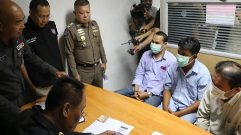 ตำรวจท่องเที่ยว จับ 3 โชเฟอร์แท็กซี่รับชาวต่างชาติไม่ยอมเปิดมิเตอร์