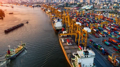 ตั้งเป้าส่งออกปีหน้าโต 5-8% “พาณิชย์” วาดฝันเมินปัจจัยเสี่ยงรุมเร้า