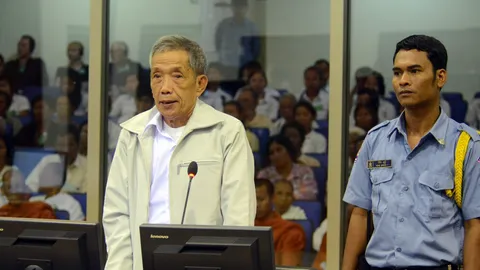 สหายดุชป่วยหนัก