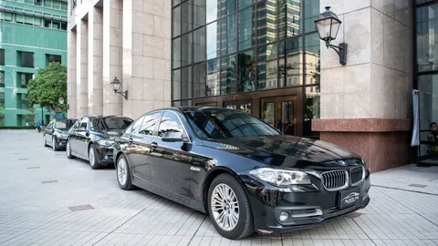 'แบล็คไท' จับมือ 'การบินไทย' บริการรถลีมูซีนรับ-ส่งถึงสนามบินสุวรรณภูมิ