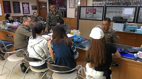 อาจารย์ลาออกแล้ว ถ่ายลามกนักศึกษาสาว