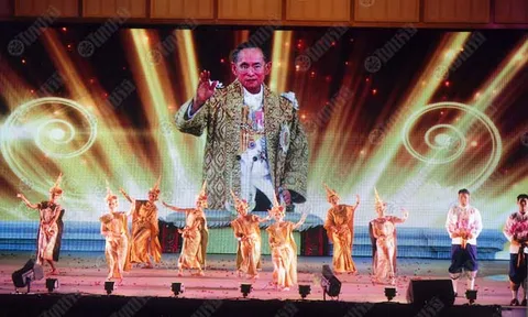 เรียนรู้ประวัติศาสตร์กรุงรัตนโกสินทร์ ผ่านการแสดงสื่อผสมถึงสิ้นเดือน ก.พ.